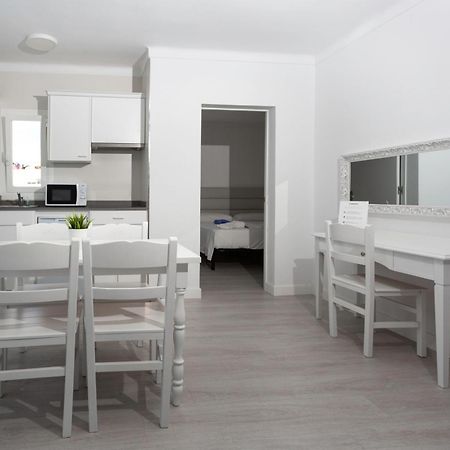 Ferrera Suites Кала Ферера Екстериор снимка