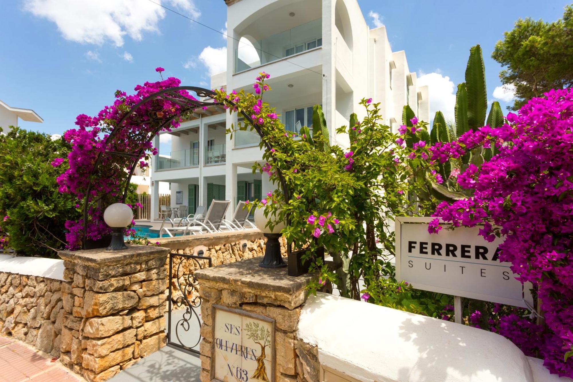 Ferrera Suites Кала Ферера Екстериор снимка
