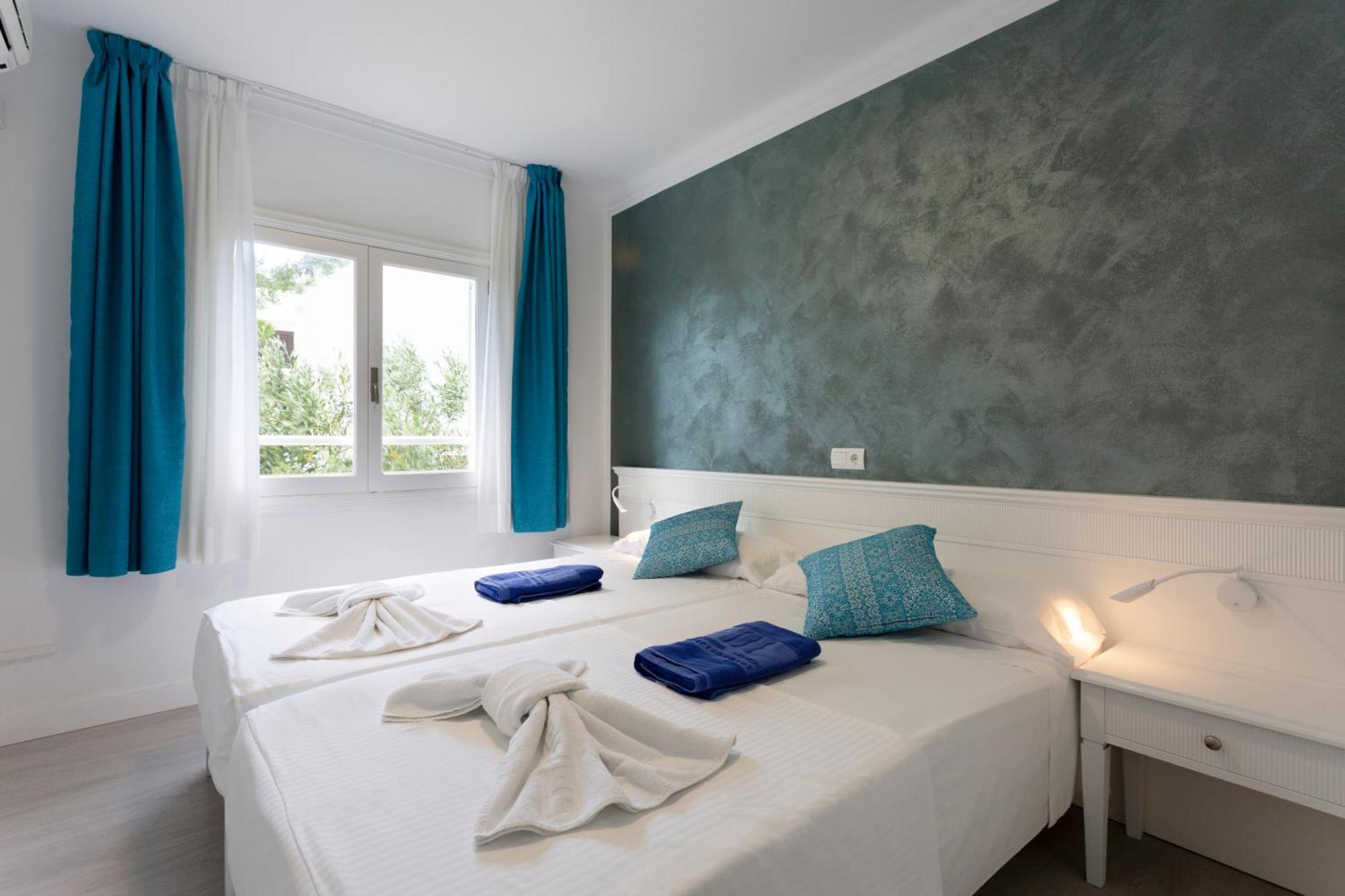Ferrera Suites Кала Ферера Екстериор снимка